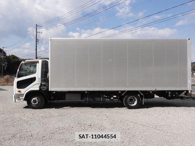 Mitsubishi FIGHTER 2015-06 4638909-10