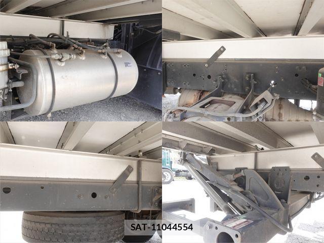 Mitsubishi FIGHTER 2015-06 4638909-22