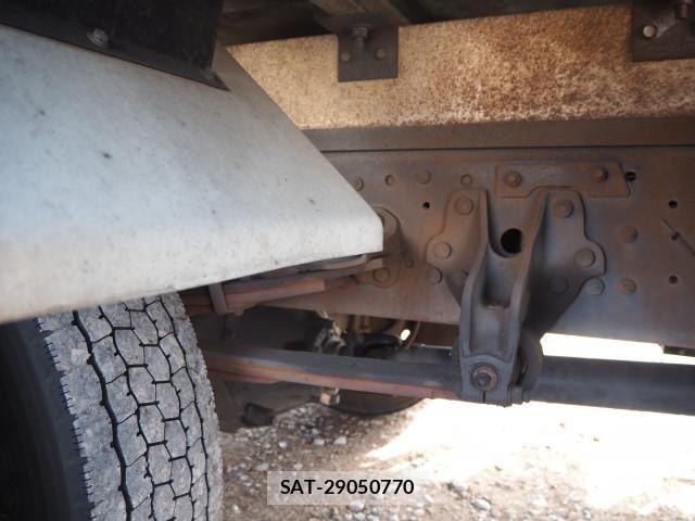Mitsubishi FIGHTER 2014-08 4753433-13