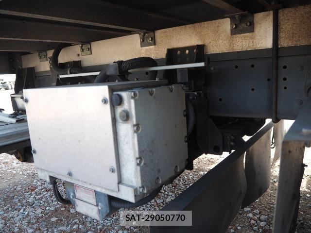 Mitsubishi FIGHTER 2014-08 4753433-16