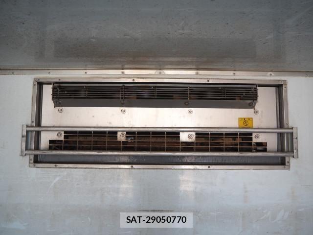 Mitsubishi FIGHTER 2014-08 4753433-19