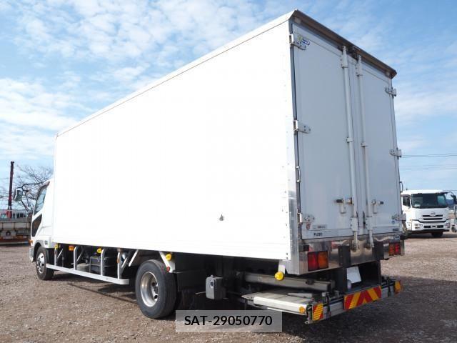 Mitsubishi FIGHTER 2014-08 4753433-2