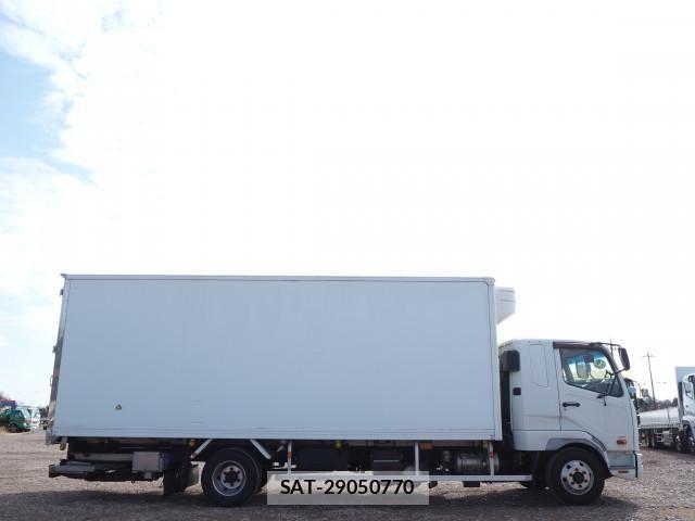 Mitsubishi FIGHTER 2014-08 4753433-5
