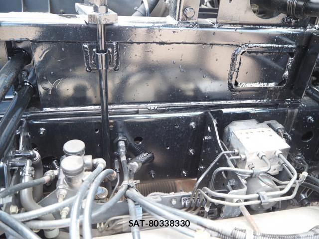 Mitsubishi FIGHTER 2011-10 4941335-16