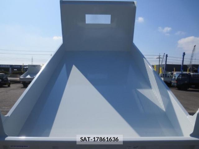 Mitsubishi FIGHTER 2025-11 4941308-9