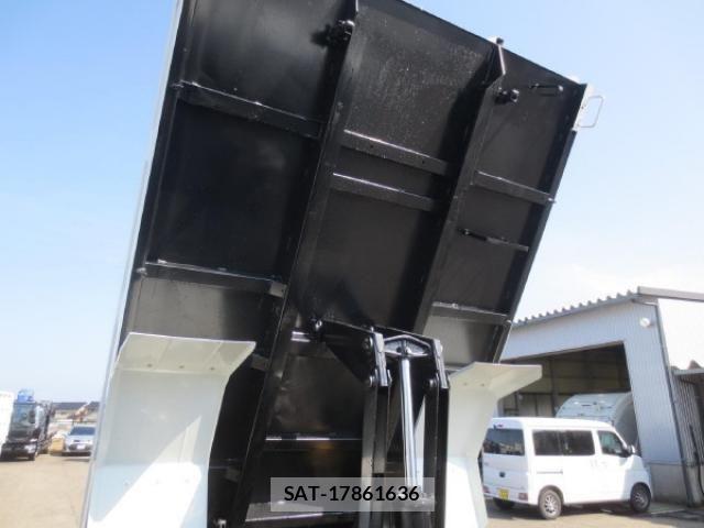 Mitsubishi FIGHTER 2025-11 4941308-11