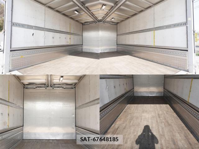 Mitsubishi FIGHTER 2018-01 5867601-16