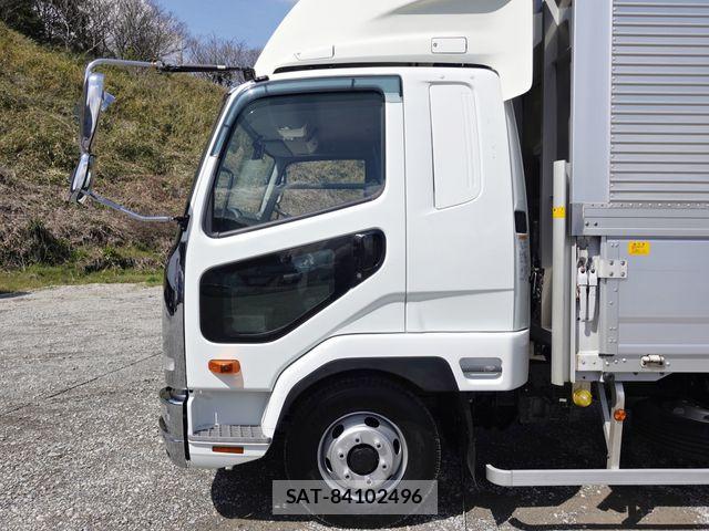 Mitsubishi FIGHTER 2020-03 5867597-10