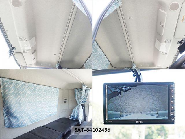 Mitsubishi FIGHTER 2020-03 5867597-24