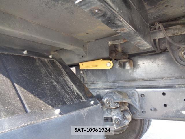 Mitsubishi FIGHTER 2021-07 5867581-14