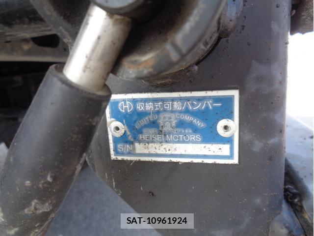 Mitsubishi FIGHTER 2021-07 5867581-16