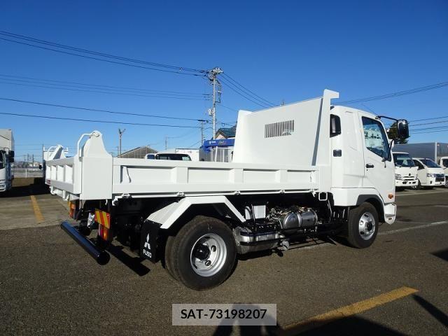 Mitsubishi FIGHTER 2025-11 5867580-4