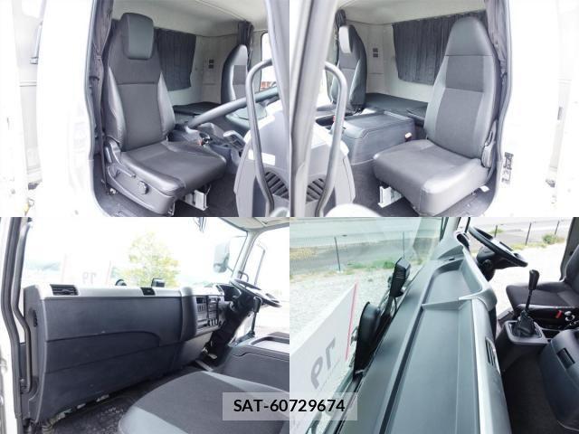 Mitsubishi FIGHTER 2020-08 5867602-23