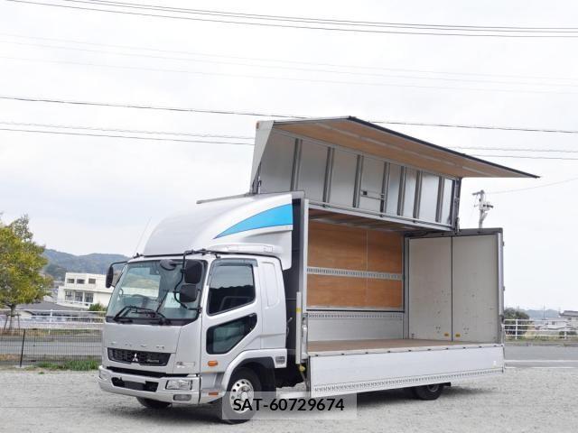 Mitsubishi FIGHTER 2020-08 5867602-27