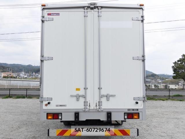 Mitsubishi FIGHTER 2020-08 5867602-8