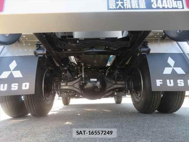 Mitsubishi FIGHTER 2026-01 5867554-17