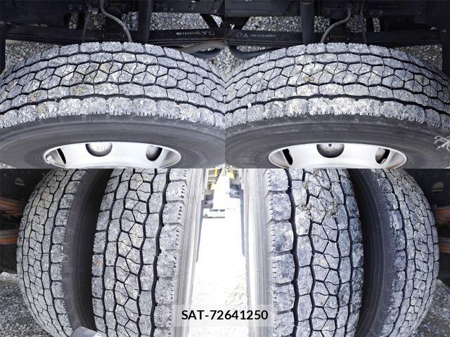 Mitsubishi FIGHTER 2016-03 5867603-20