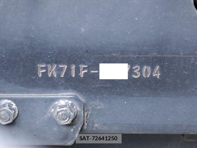 Mitsubishi FIGHTER 2016-03 5867603-21