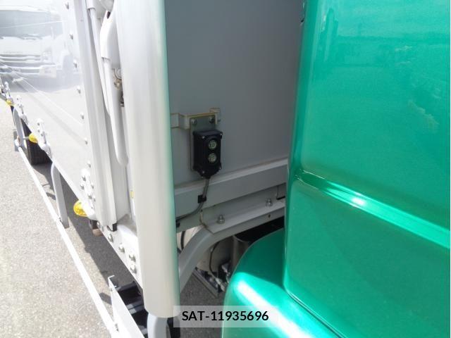 Mitsubishi FIGHTER 2022-10 6005743-11