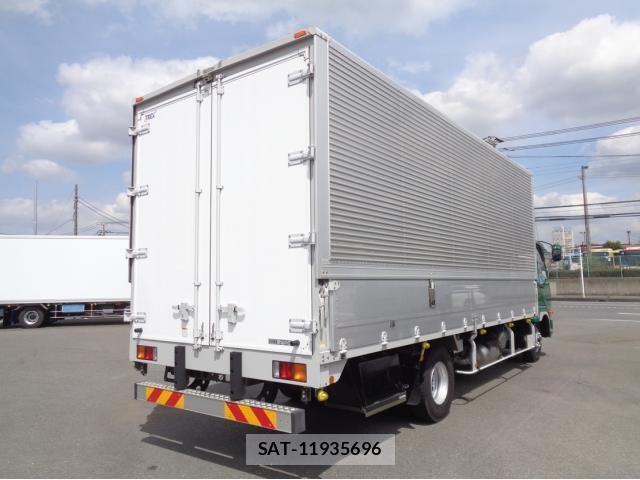 Mitsubishi FIGHTER 2022-10 6005743-2