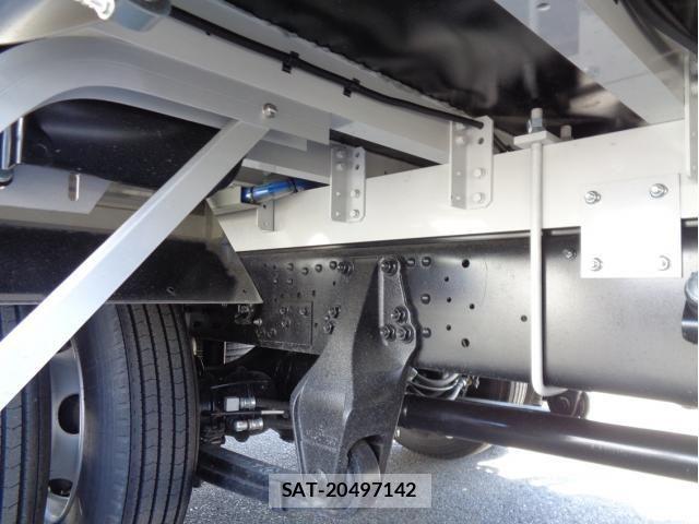 Mitsubishi FIGHTER 2025-10 6005726-13