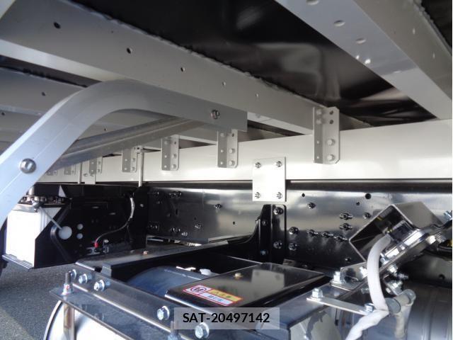 Mitsubishi FIGHTER 2025-10 6005726-16