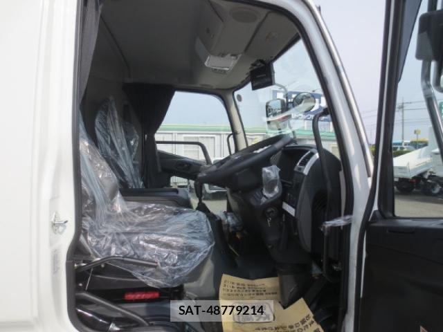 Mitsubishi FIGHTER 2025-05 6005727-20