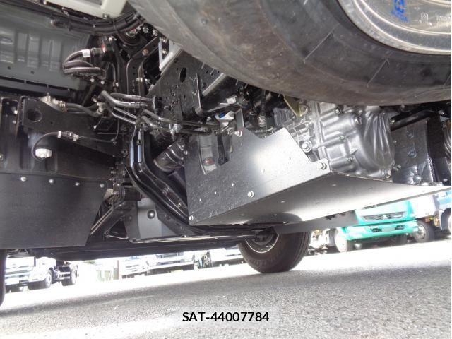 Mitsubishi FIGHTER 2025-10 6005704-15
