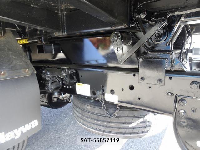 Mitsubishi FIGHTER 2025-08 6005699-10