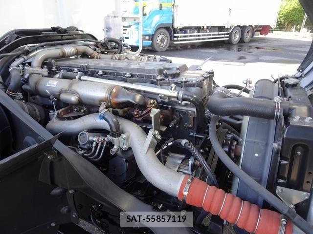 Mitsubishi FIGHTER 2025-08 6005699-21