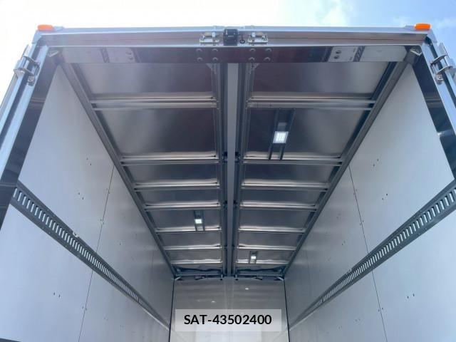 Mitsubishi FIGHTER 2025-11 6005724-14