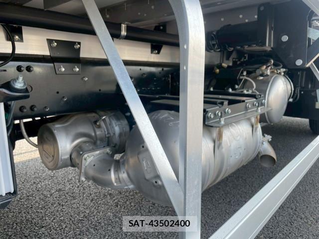 Mitsubishi FIGHTER 2025-11 6005724-21