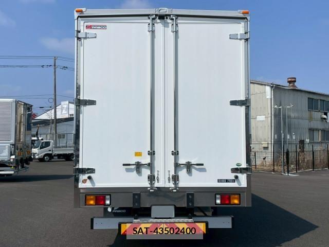 Mitsubishi FIGHTER 2025-11 6005724-4