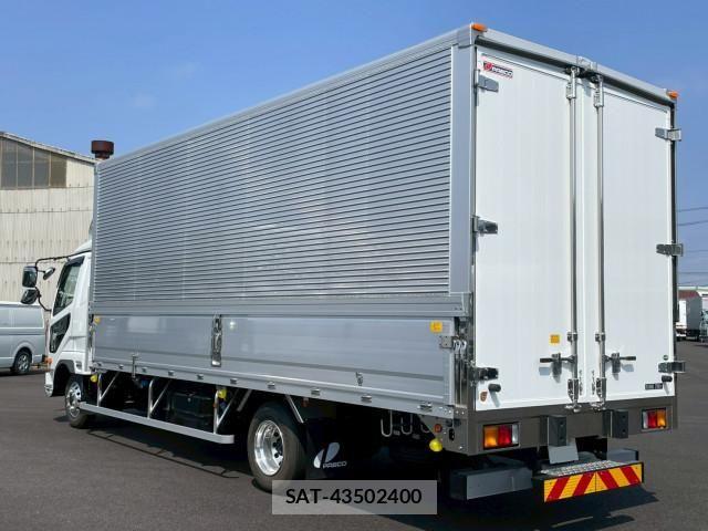 Mitsubishi FIGHTER 2025-11 6005724-5