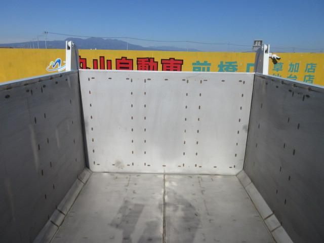 Mitsubishi FIGHTER 2025-12 6050375-15