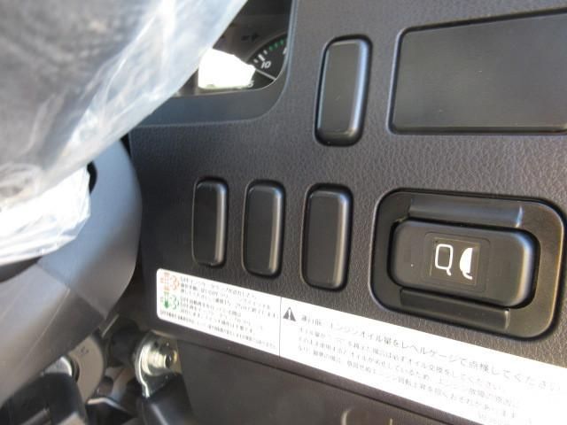 Mitsubishi FIGHTER 2025-12 6050375-27