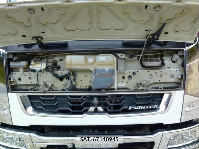 Mitsubishi FIGHTER 2020-03 6214575-7