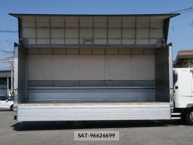 Mitsubishi FIGHTER 2019-03 6243979-2