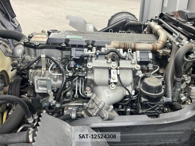Mitsubishi FIGHTER 2022-08 6243975-15