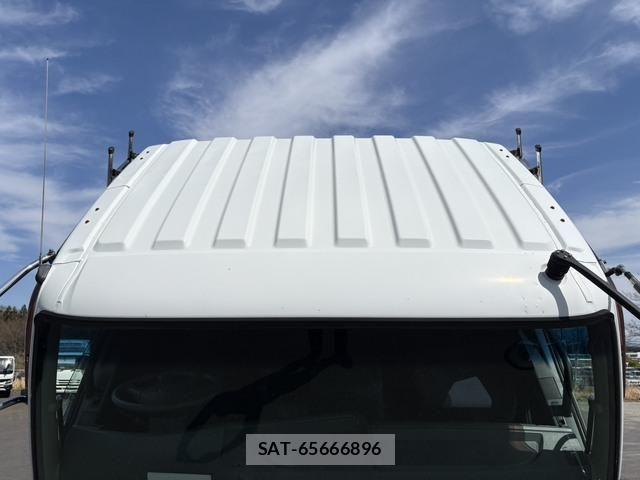 Mitsubishi FIGHTER 2014-12 6264033-10