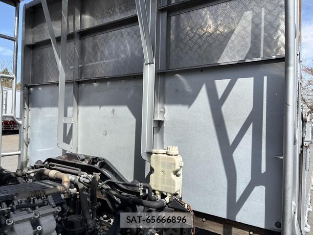 Mitsubishi FIGHTER 2014-12 6264033-13