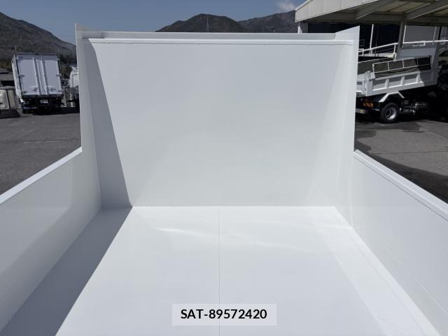 Mitsubishi FIGHTER 2026-03 6304080-11