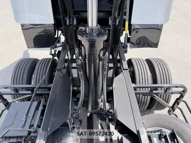 Mitsubishi FIGHTER 2026-03 6304080-23