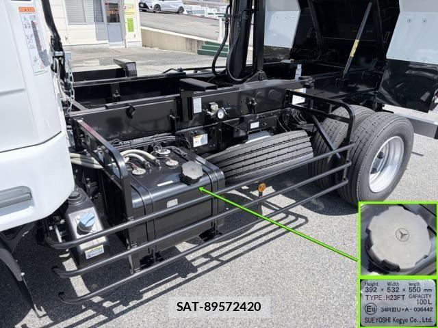 Mitsubishi FIGHTER 2026-03 6304080-27
