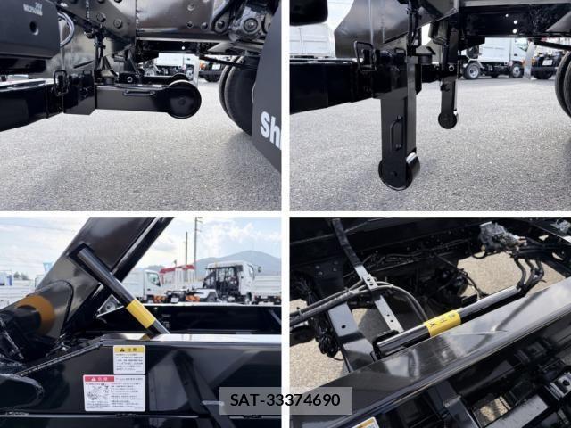 Mitsubishi FIGHTER 2025-11 6304088-22