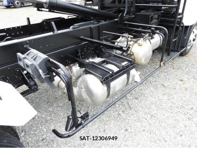 Mitsubishi FIGHTER 2020-12 6497545-15