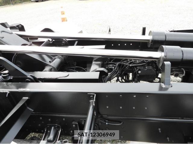 Mitsubishi FIGHTER 2020-12 6497545-16