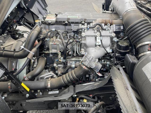 Mitsubishi FIGHTER 2025-10 6526127-16