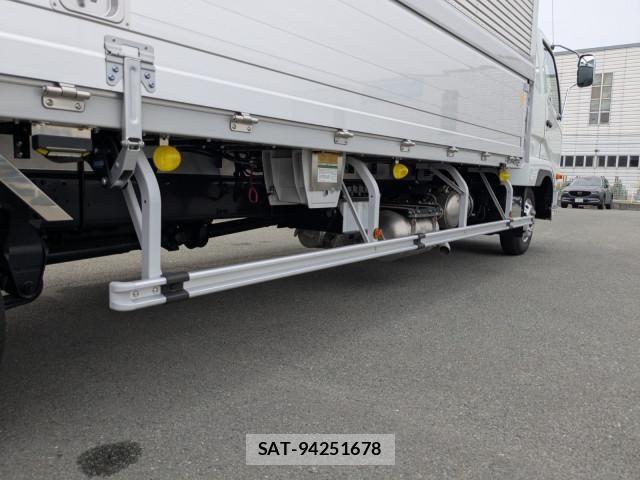 Mitsubishi FIGHTER 2025-05 6526114-12