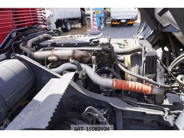 Mitsubishi FIGHTER 2016-08 6526122-14